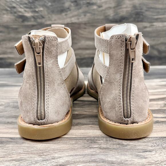 NIB BOC Born Dora 7M 37-38 Taupe Suede Gladiator Sandals - Picture 6 of 10